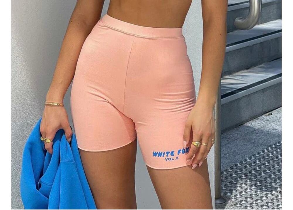 NWT White Fox Offstage Ribbed Bike Shorts Apricot Ice size Medium